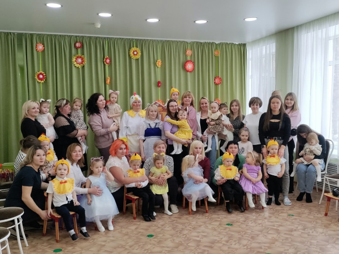 Первый утренник с мамами Первый утренник с мамами.